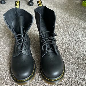 1460 soft leather pascal doc martens size 8 brand new